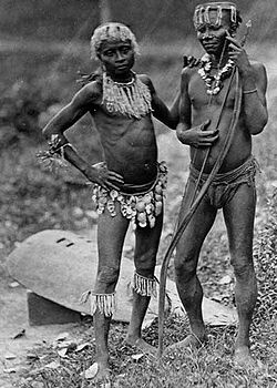 анда 250px-Great_Andamanese_-_two_men_-_1875.jpg