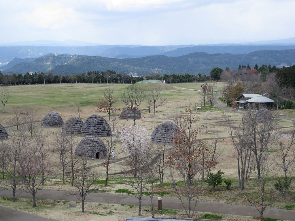 дзёмон1024px-Uenohara_Jomon_No_Mori.jpg