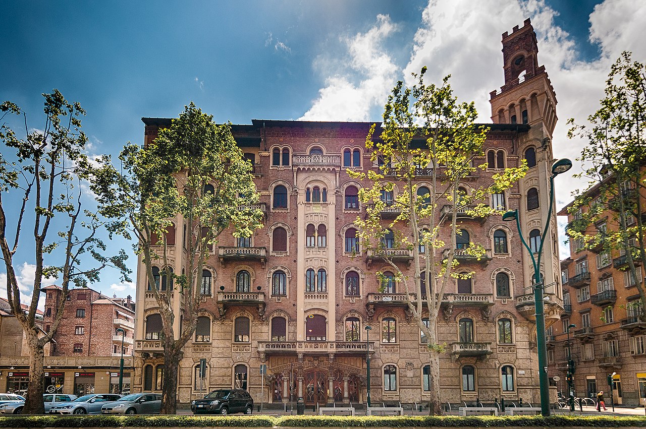 ит1280px-Palazzo_della_Vittoria_-_panoramio.jpg