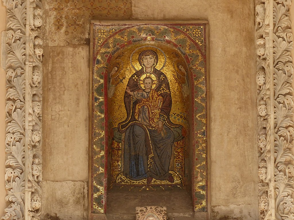 палермо1024px-Catedral_de_Palermo,_Exterior,_mosa.jpg