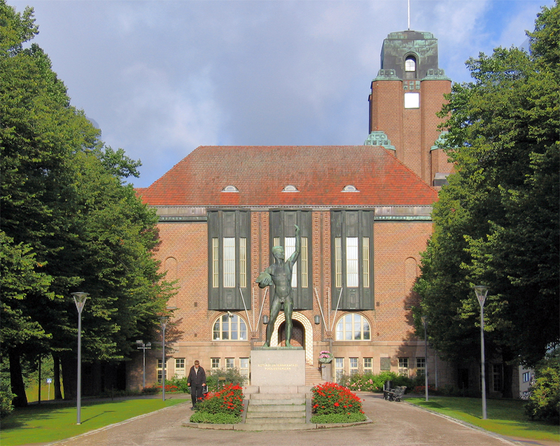 саар 11 Lahti_city_hall.jpg