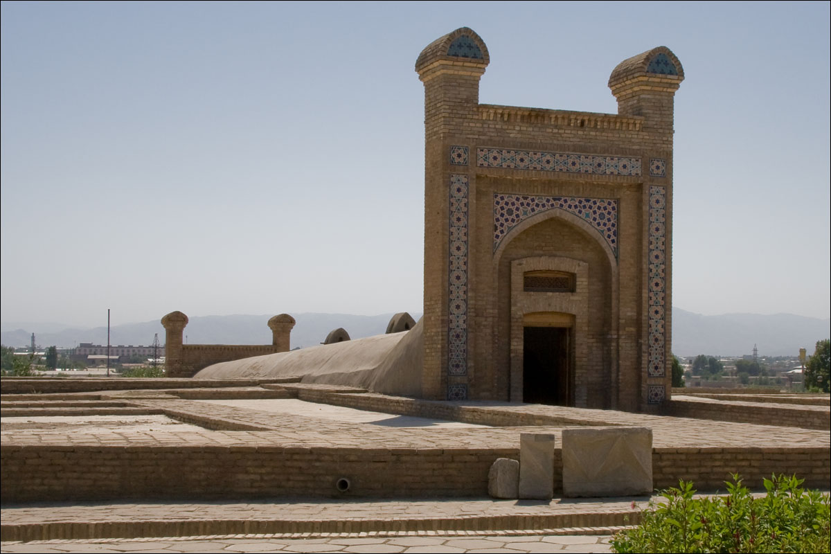 самарОбсерватория_Улугбека,_Самарканд.jpg