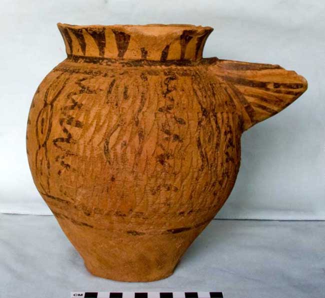 убейдte,tqell-zeidan-vase-100406-02.jpg