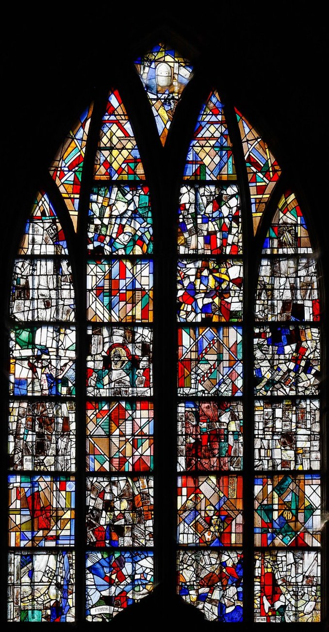 фр800px-Saint-Lô_Église_Notre-Dame_Vitrail_Baie_32_2019_08_19.jpg