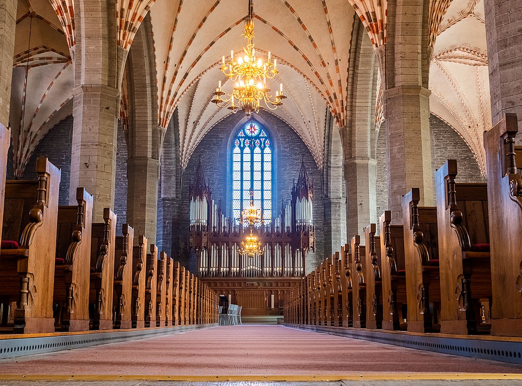 швед1024px-Vadstena_Klosterkyrka_-_interiör.jpg