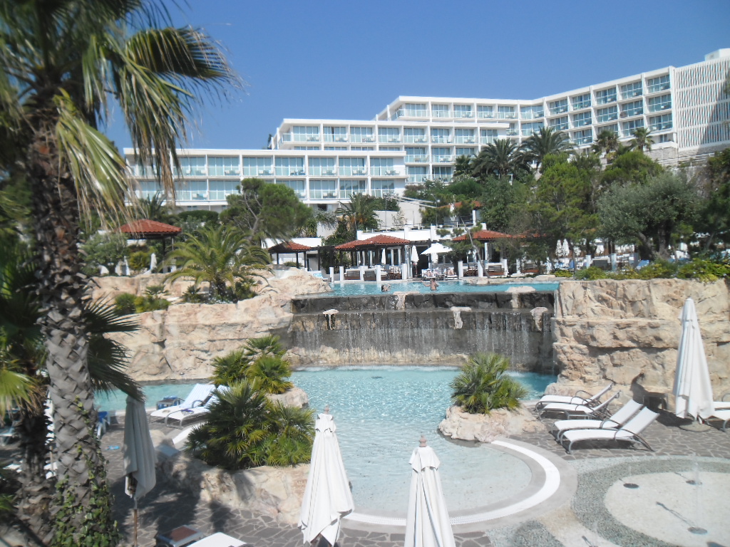 югHvarski_hotel.jpg