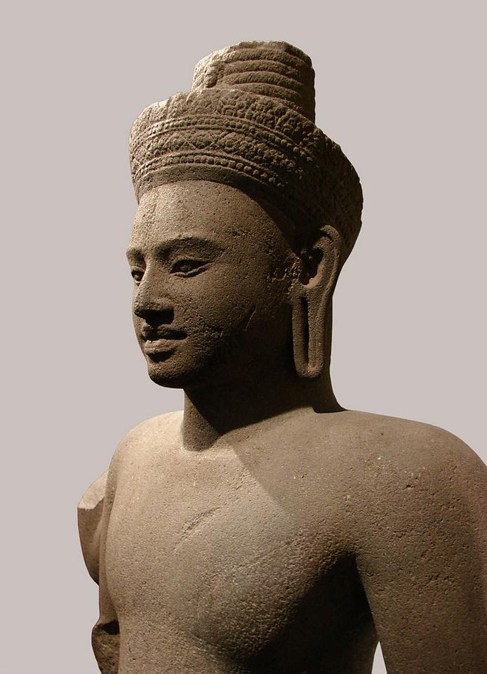 10-11px-Bodhisattva_MuGuimet_27972B.jpg