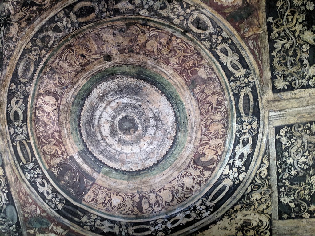 1024px-Ajanta_Caves_20180921_131802.jpg