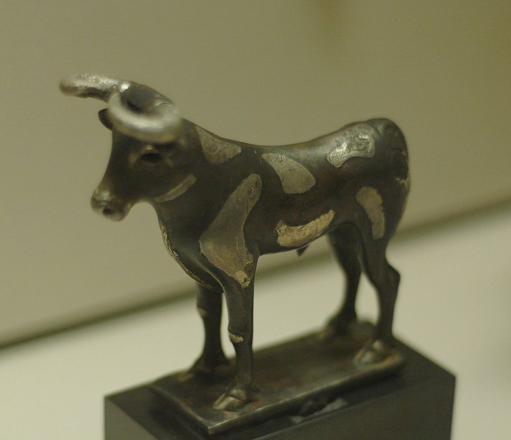 1024px-Bull_statuette_Louvre_AO2151.jpg