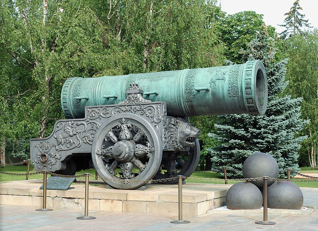 1024px-Moscow_July_2011-10a.jpg