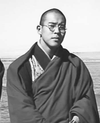 102694129_Dalai_Lama_Kundun.jpg