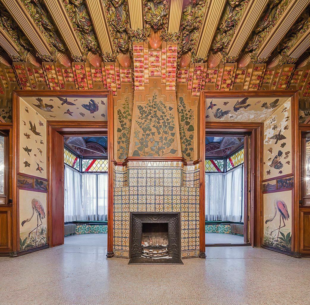 1043px-Casa_Vicens_2014_int_004.jpg