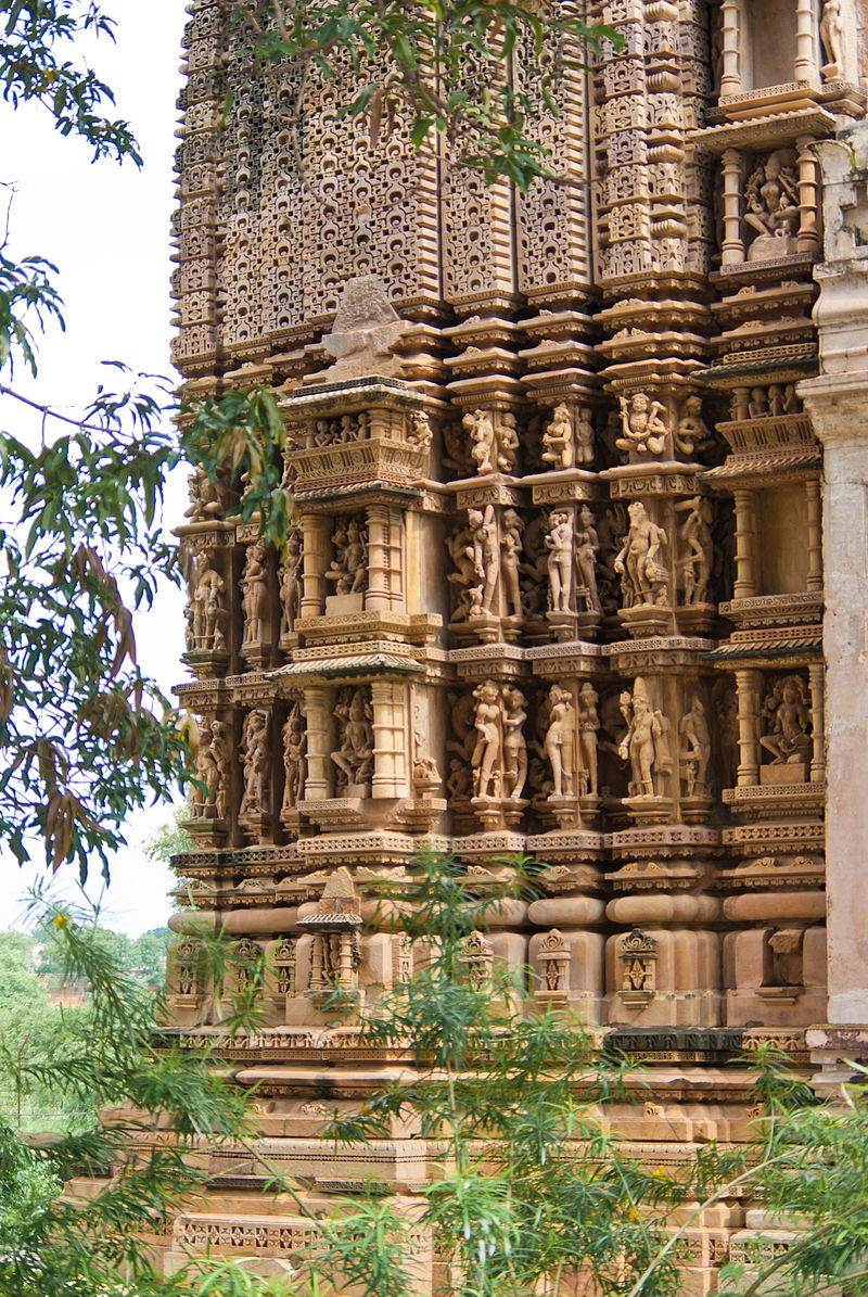 11Adinath_Jain_Temple_Khajuraho_09.jpg