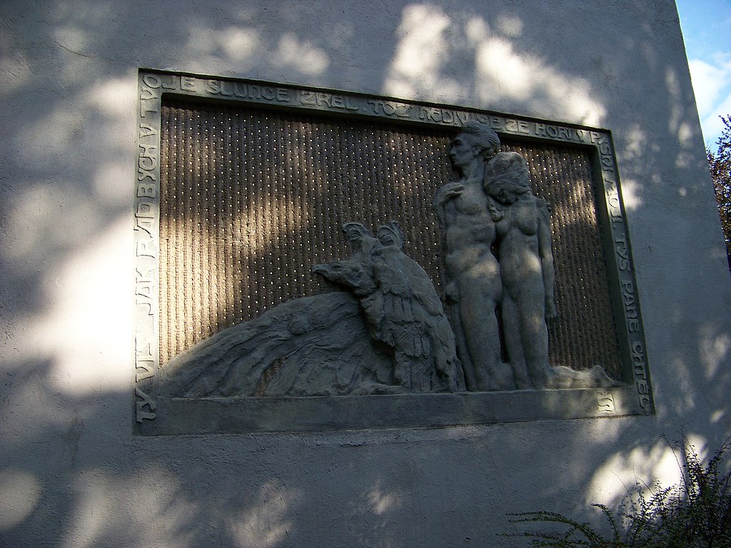 12 Šalounova_vila,_reliéf.jpg
