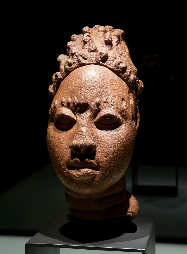 12-15 Tête_Ife-Musée_ethnologique_de_Berlin.jpg