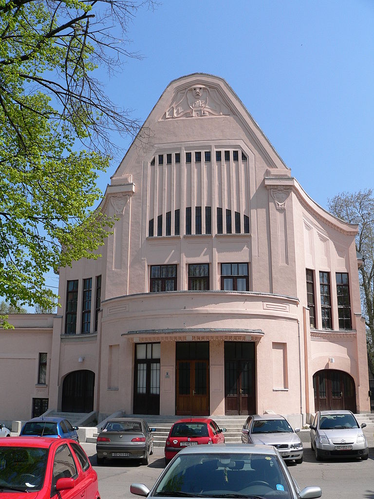 12 768px-Urania_Cinema,_Osijek.jpg