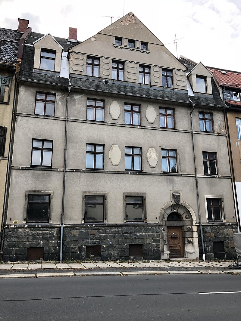 12 800px-29.7.2018_Falkenstein_Dr.-Wilhelm-Külz-Straße56.jpg