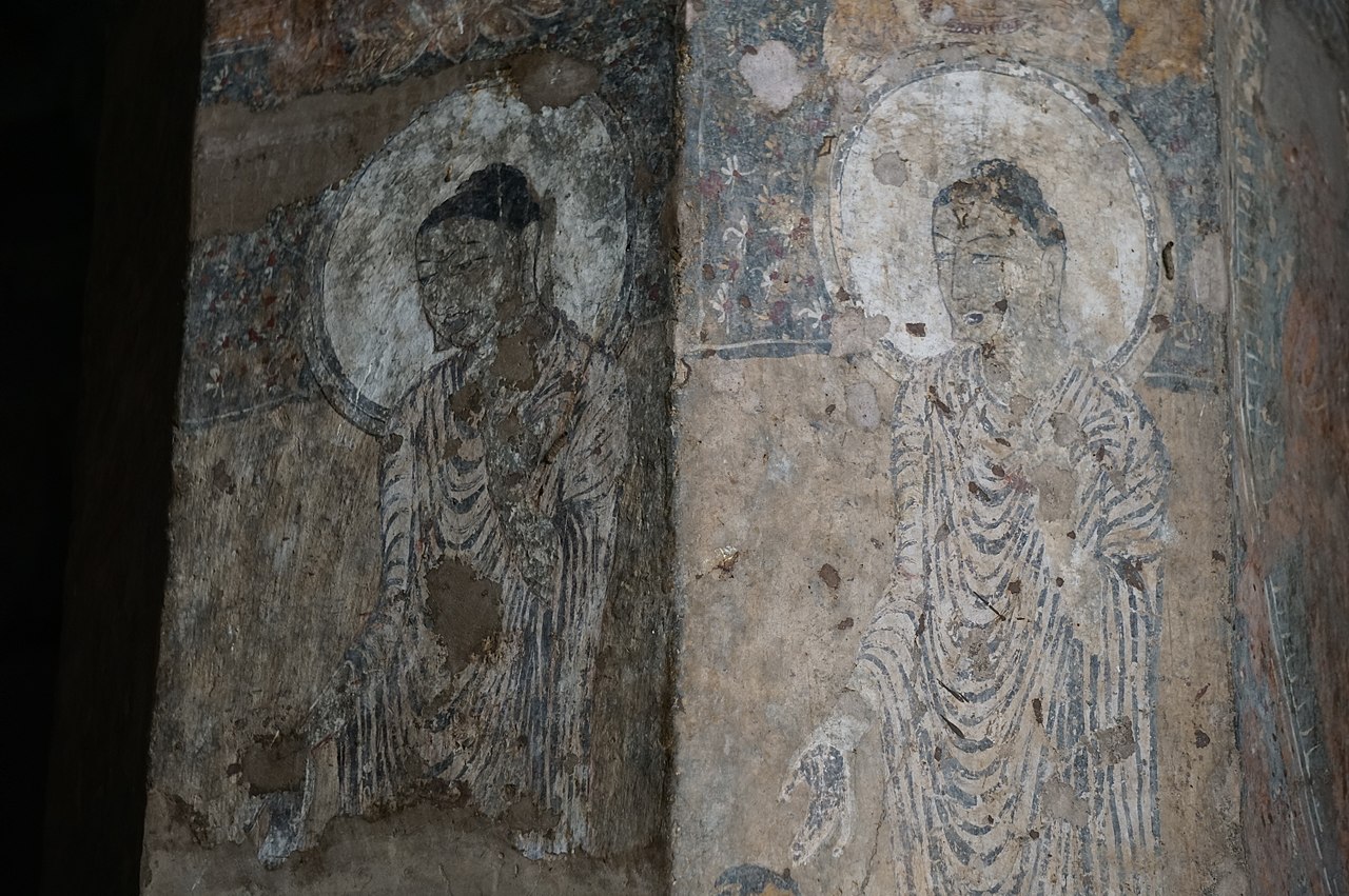 1280px-Ajantra_caves_(Maharastra,_India)_(32857746384).jpg