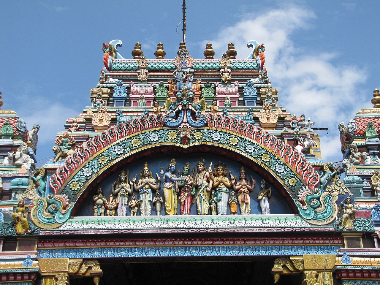 1280px-Al-Amman_Gopuram3.JPG