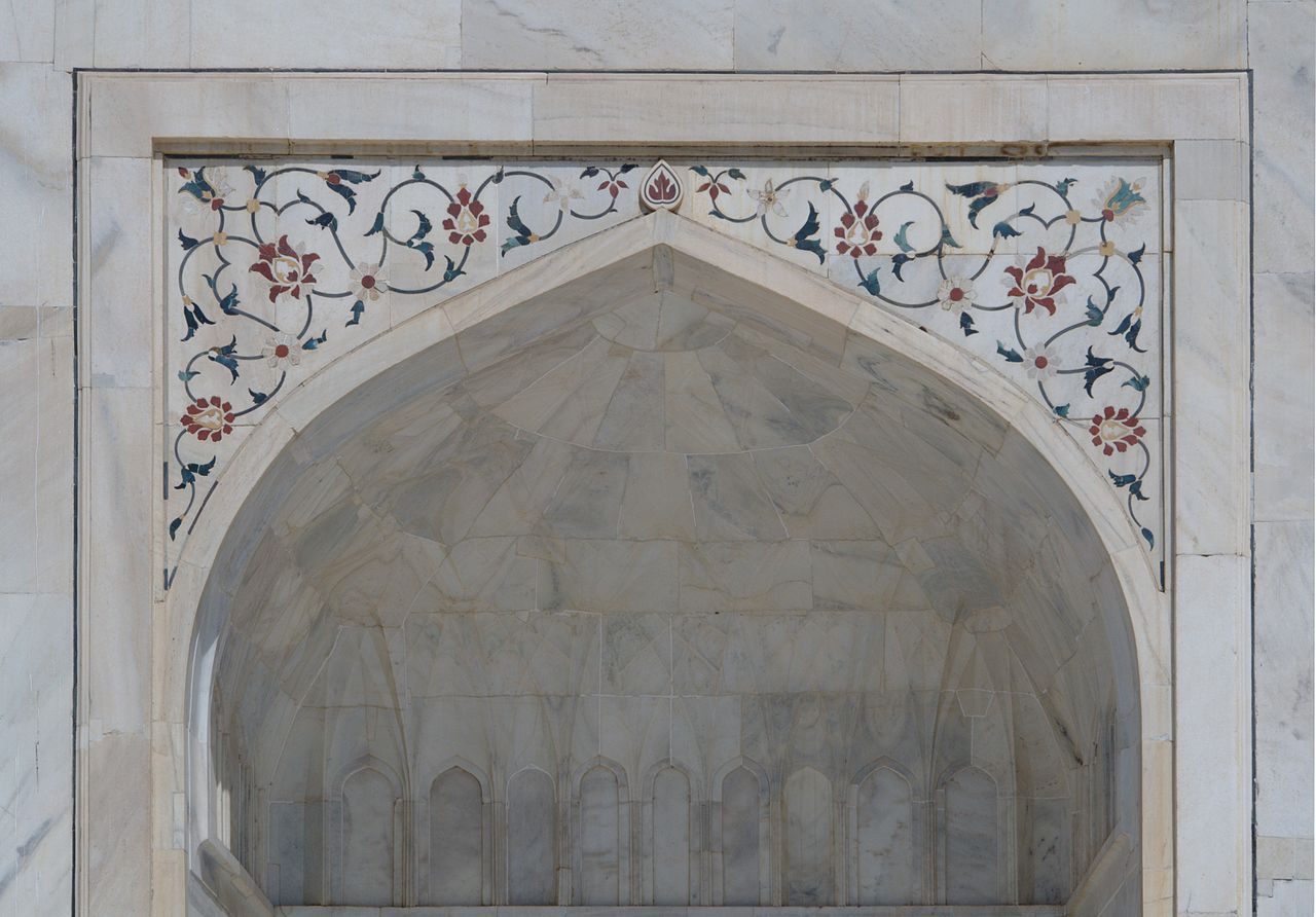 1280px-Arch,_Taj_Mahal,_Agra,_India.jpg