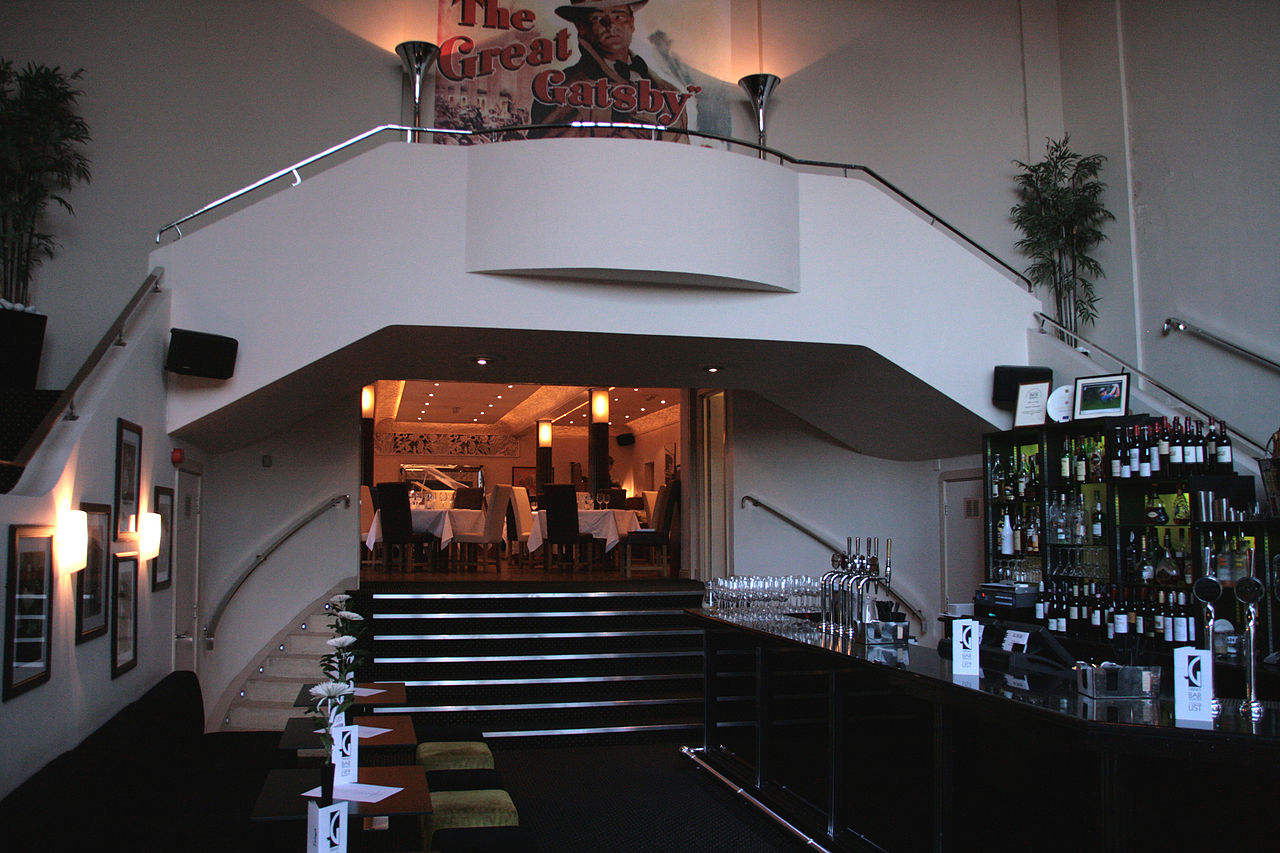 1280px-Berkhamsted_rex_gatsby1.jpg