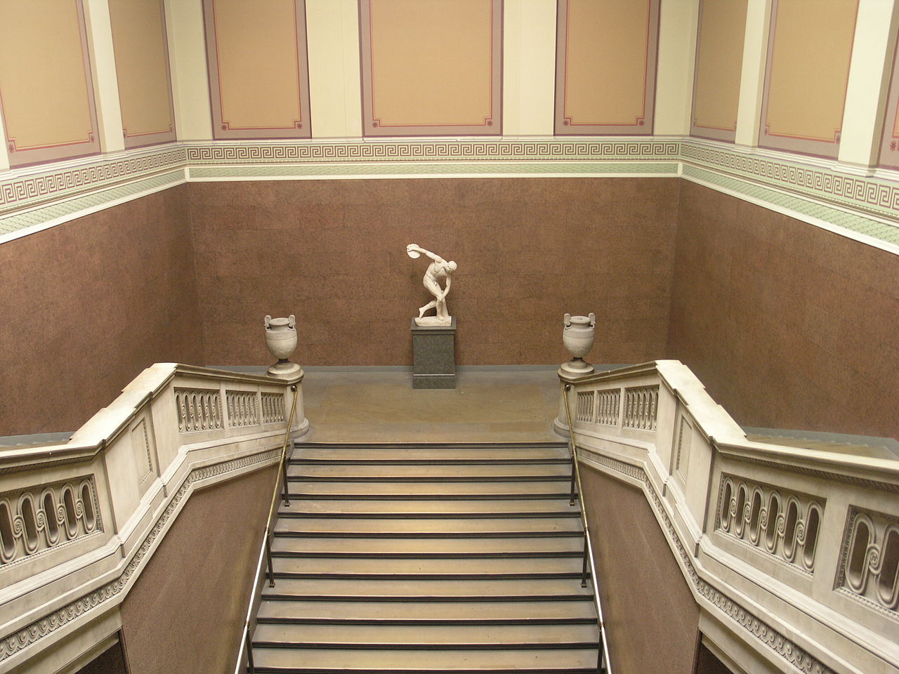 1280px-BM,_Main_Floor_Main_Entrance_Hall_-_South_Stairs.6.JPG