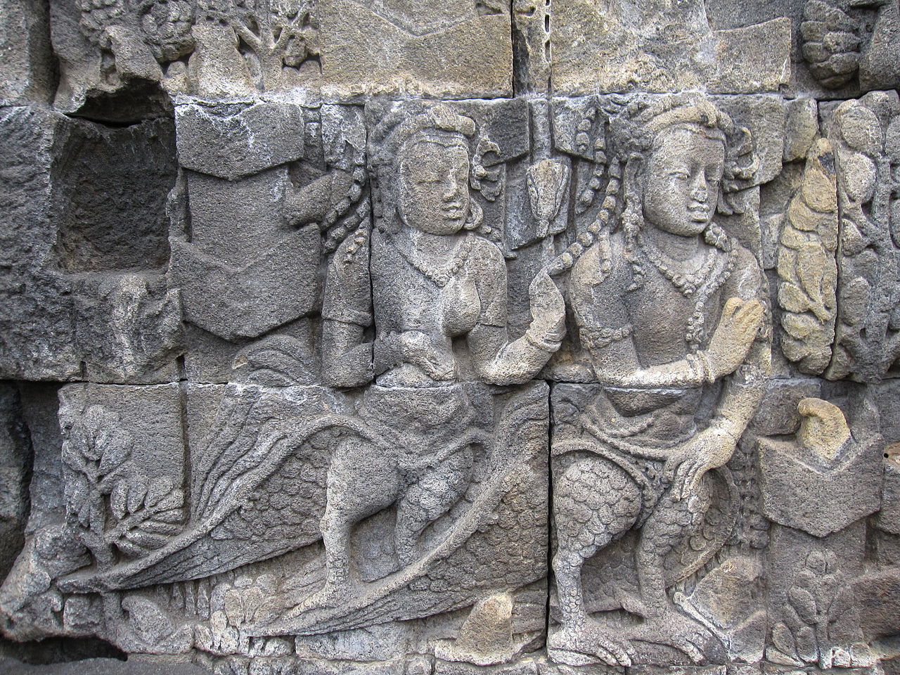 1280px-Borobudur_26.jpg