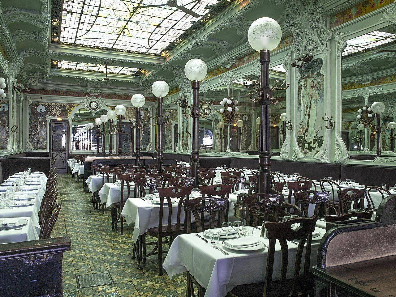 1280px-Brasserie_Julien_04.jpg