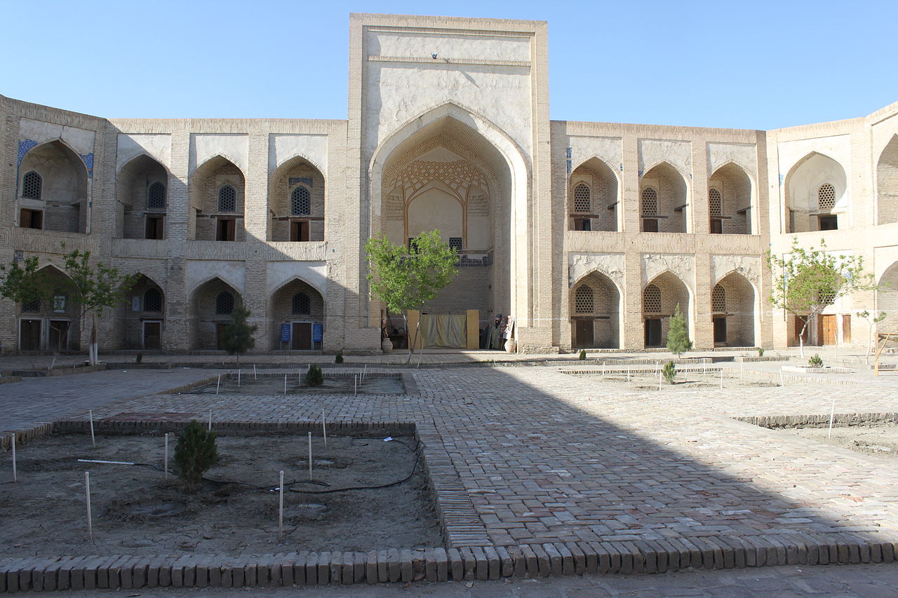 1280px-Koukeldach_madrasa_other_inside_view.jpg