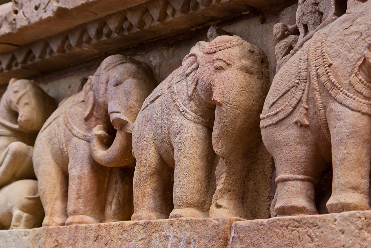 1280px-Lakshmana_Temple_10.jpg