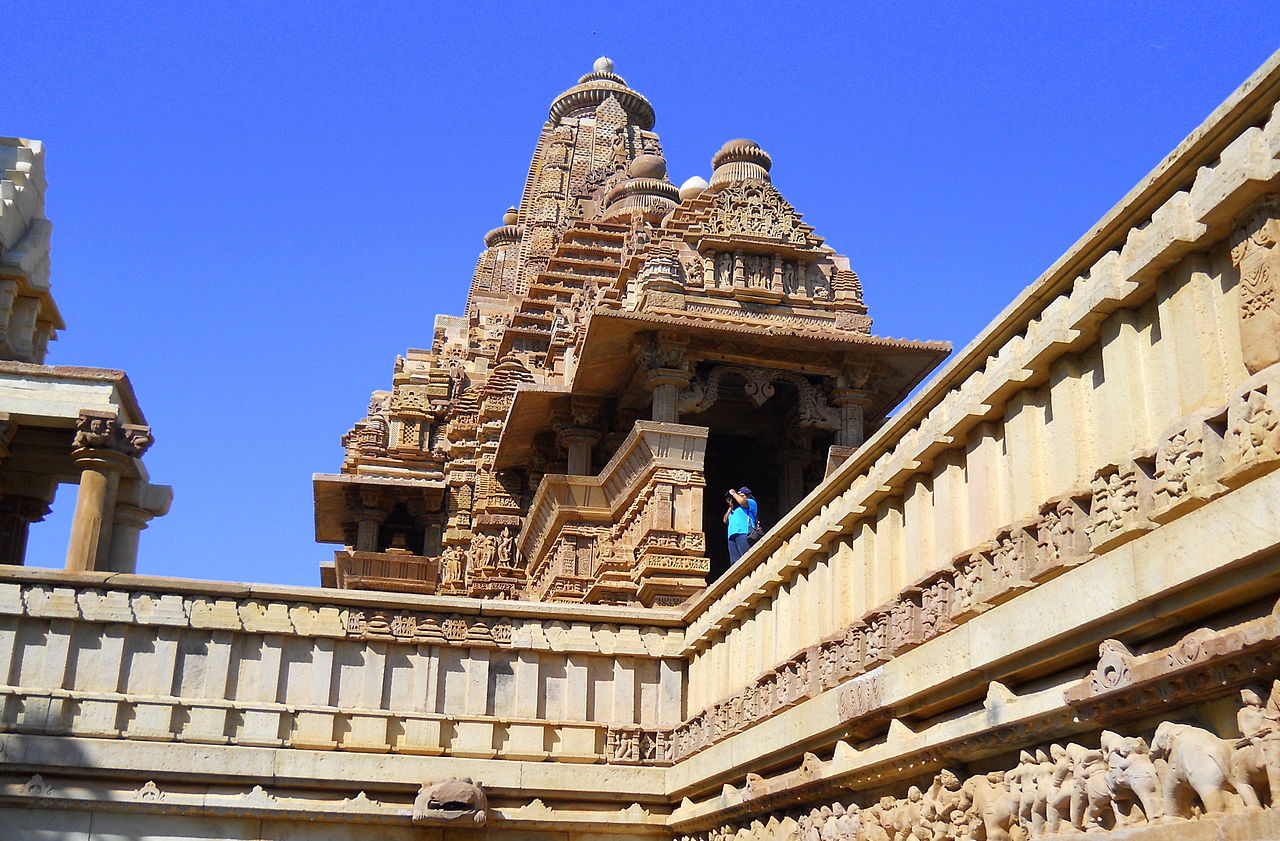 1280px-Lakshmana_Temple_Khajuraho.JPG