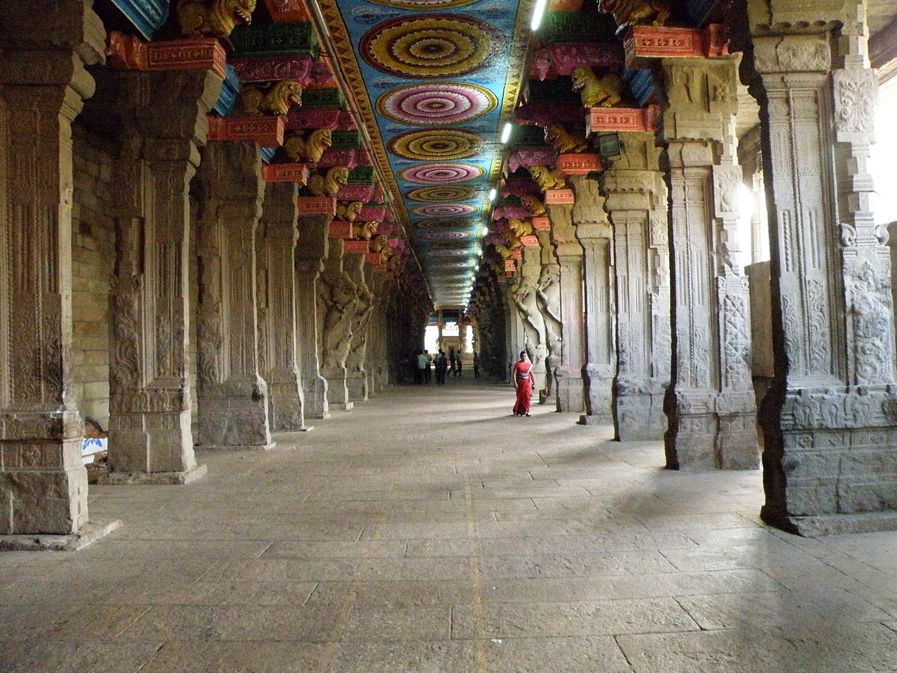 1280px-Meenakshi_Temple,_Madurai,_Tamil_Nadu,_India_05.JPG