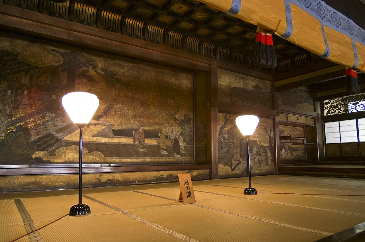 1280px-Meeting_room_Nishi_Honganji.jpg