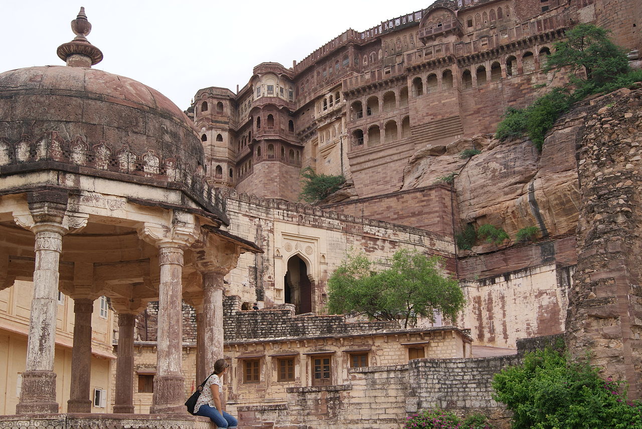 1280px-Mehrangarh_Fort,_Jodhpur,_India.JPG