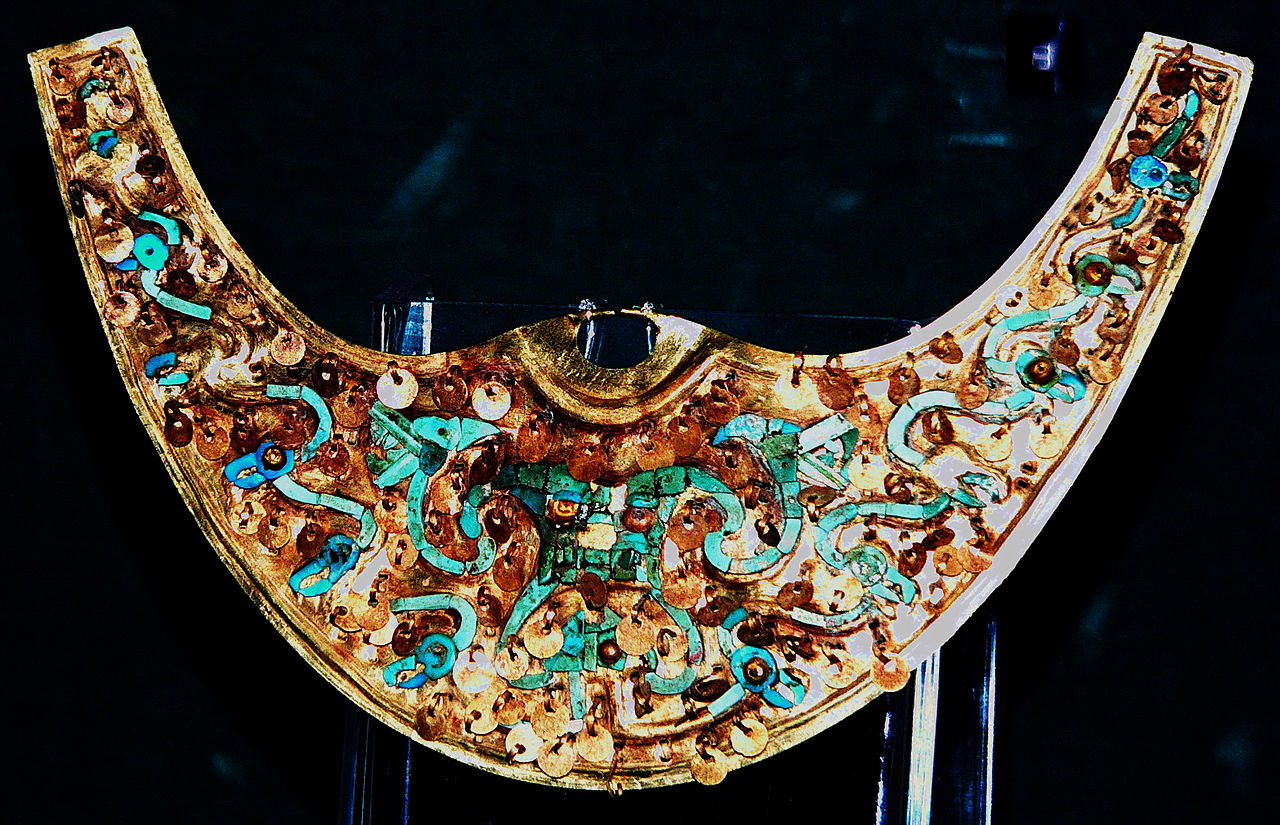 1280px-Nariguera_Moche2.JPG