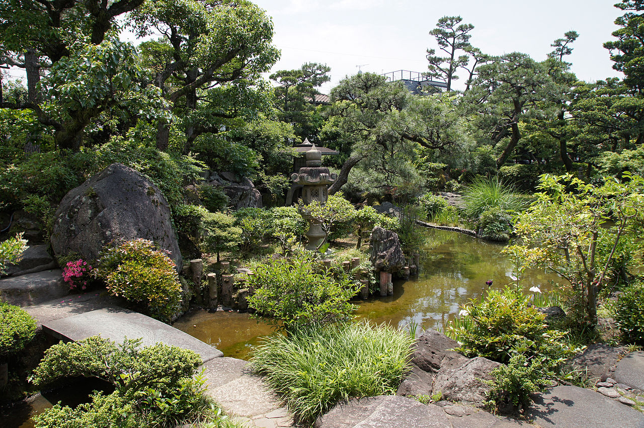 1280px-Rokusanen_Wakayama_Japan13s3.jpg
