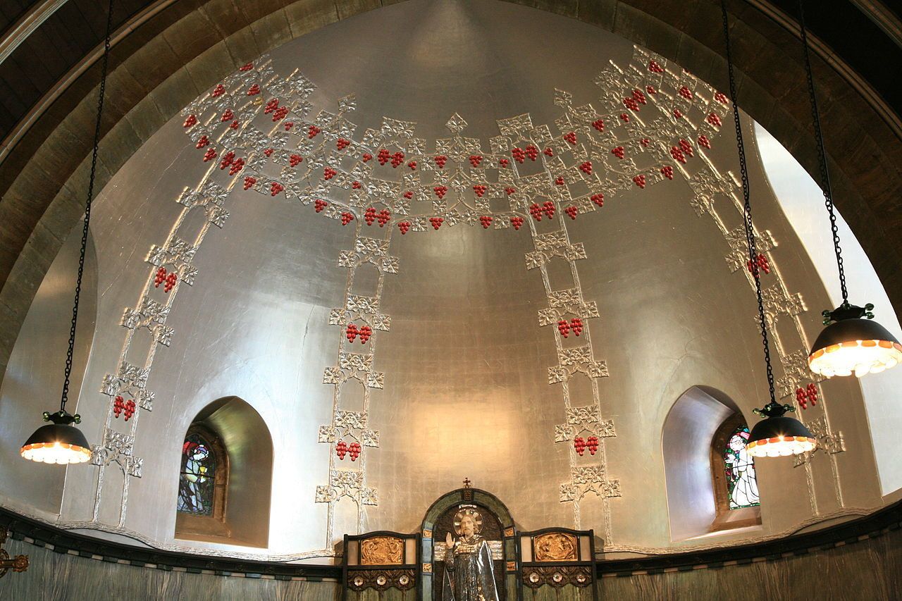 1280px-St._Mary_the_Virgin_20080713-4.jpg