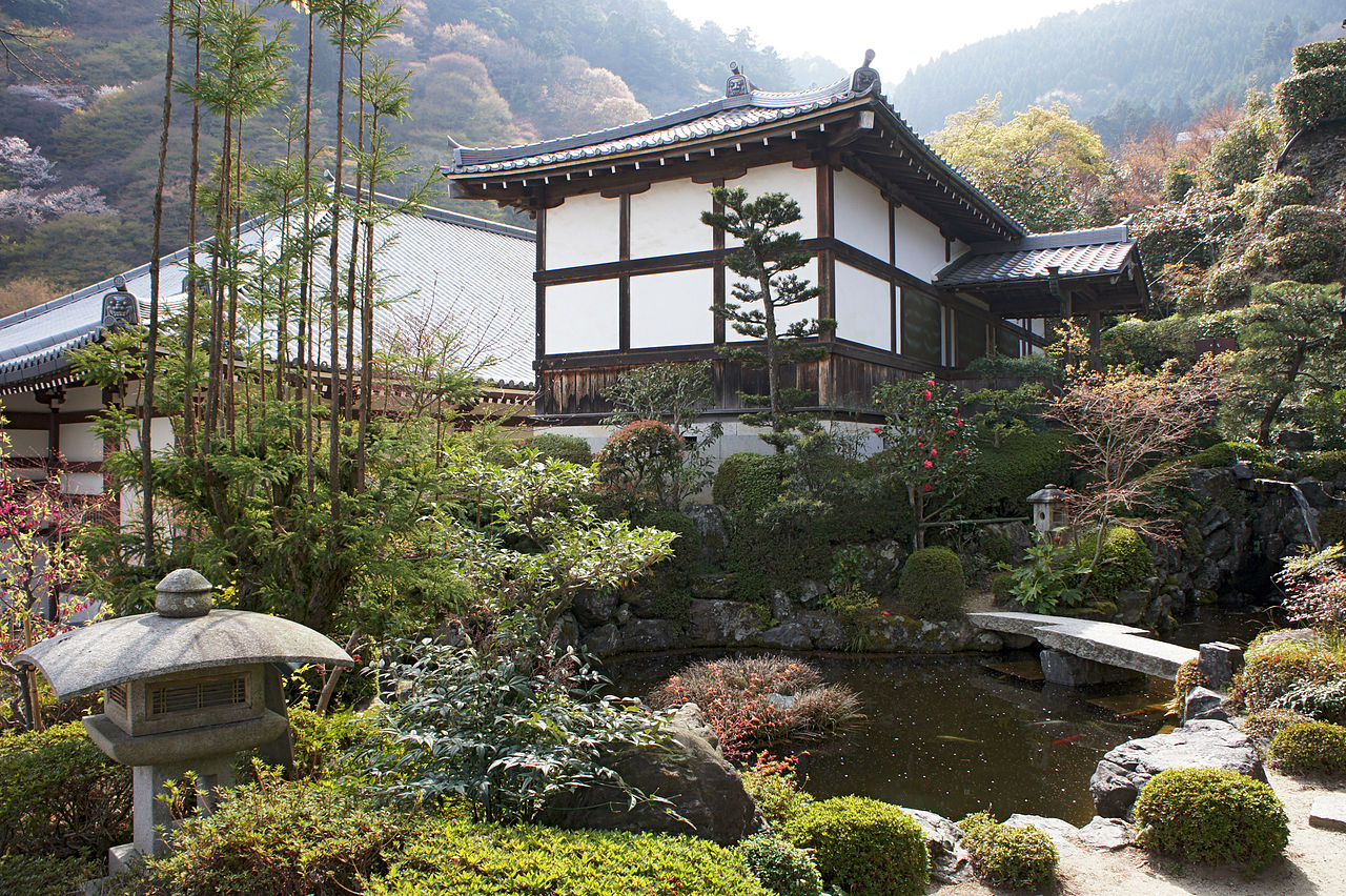 1280px-Yoshiminedera11n4592.jpg