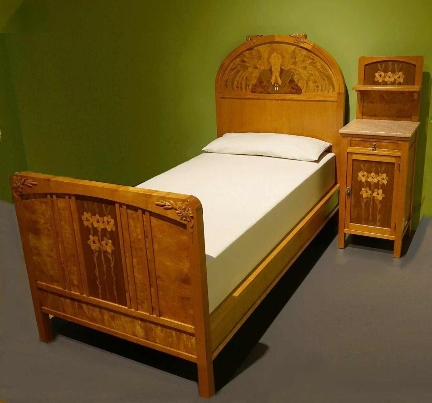 14.Moble llit i tauleta de nit.jpg