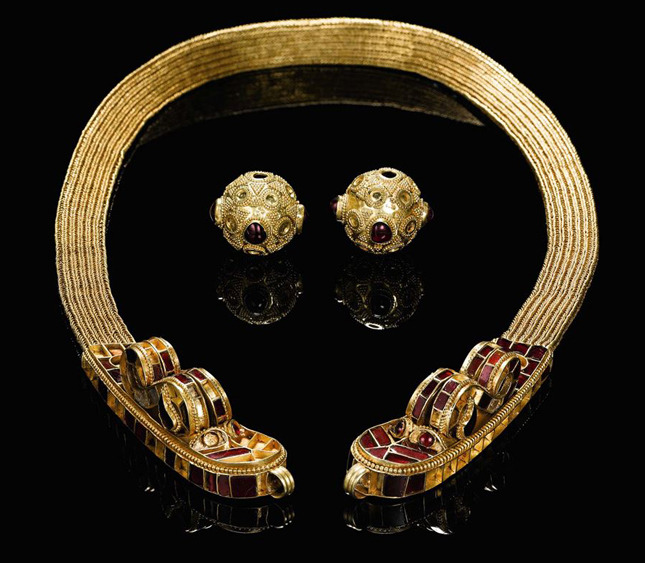 1417436328_hunnic-gold-1.jpg
