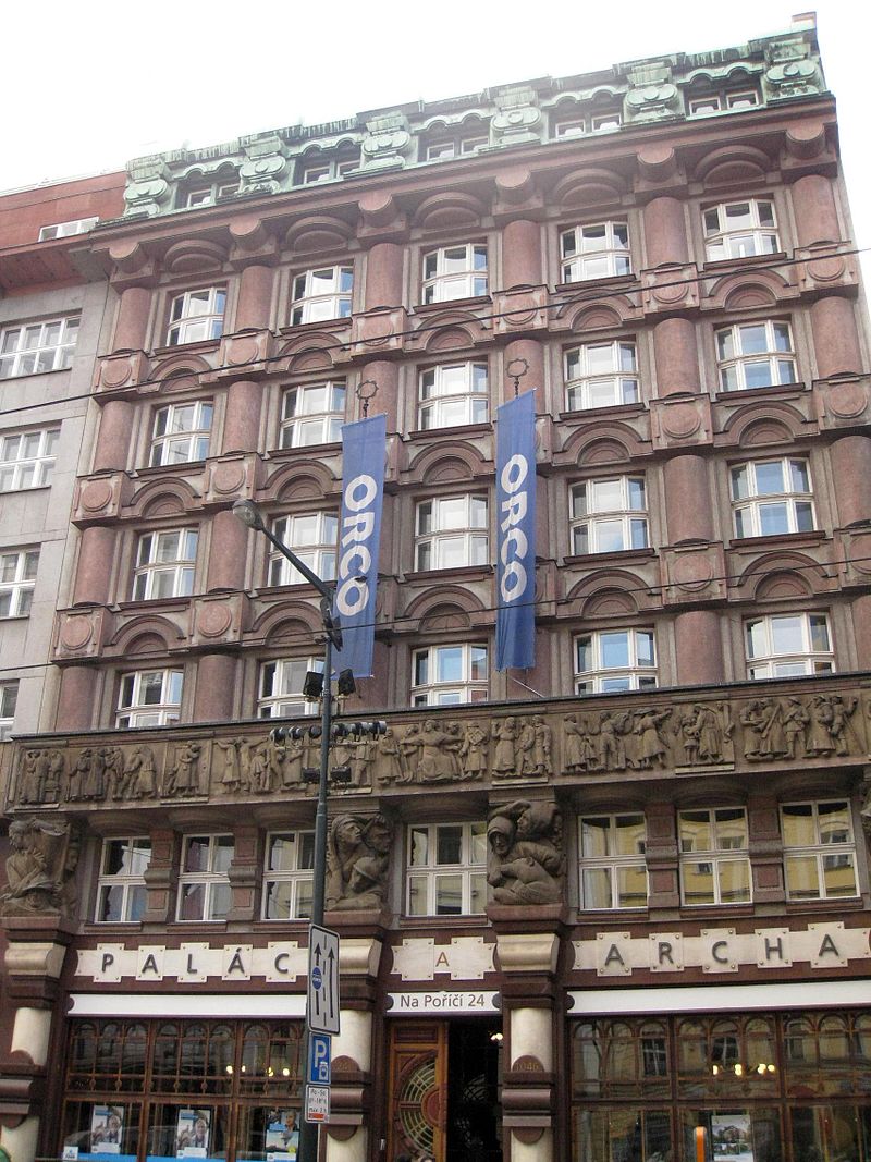 147_Palác_Archa,_antic_Legionářská_Banka,_Ulice_Na_Poříčí.jpg