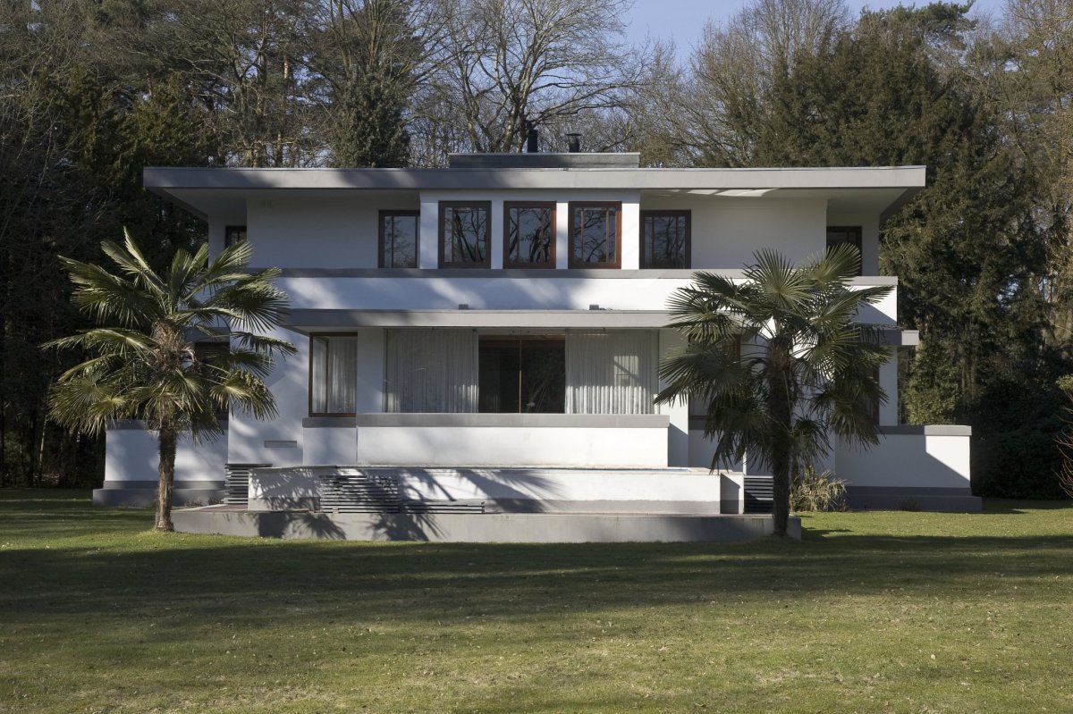 15 вилла хенни Overzicht_gezien_vanaf_de_weg_-_Huis_ter_Heide_-_20534841_-_RCE.jpg