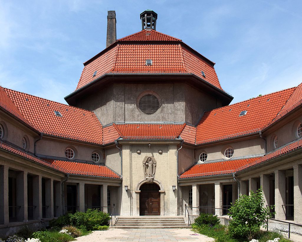 15 Innenhof_Krematorium_Berlin-Wedding.jpg