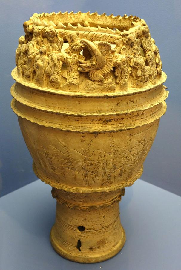 15th_century_AD,_ceramic_-_Fitchburg_Art_Museum_-_DSC08862.JPG