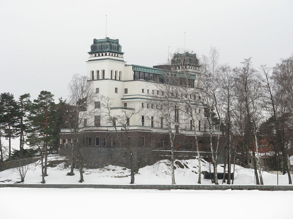 17г 1024px-Wihurintalotalvella_3102.jpg