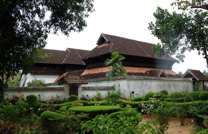 18 d кералаKrishnapuram_palace1.jpg