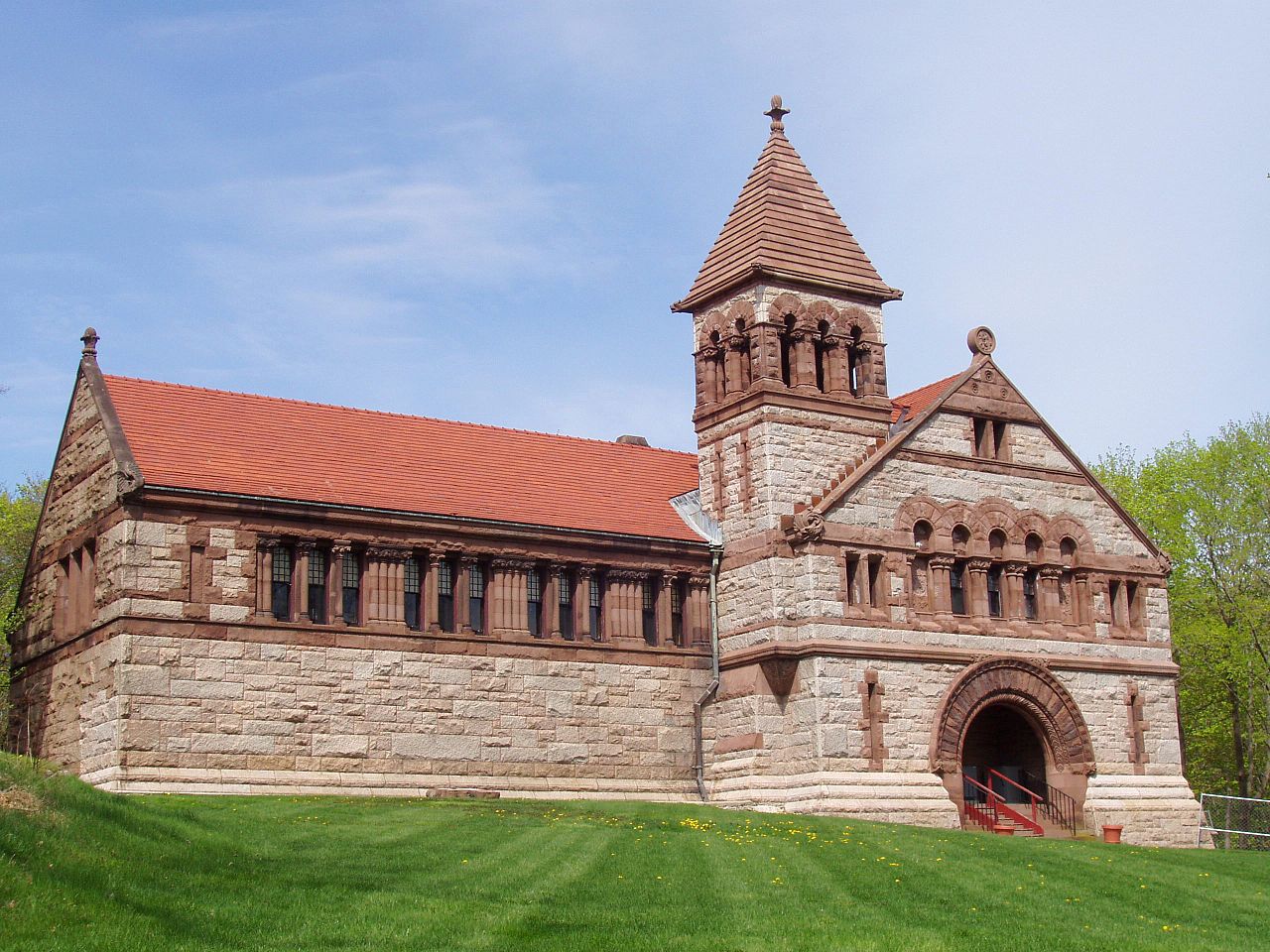 1883-Ames_Free_Library_(North_Easton,_MA)_-_oblique_view.JPG