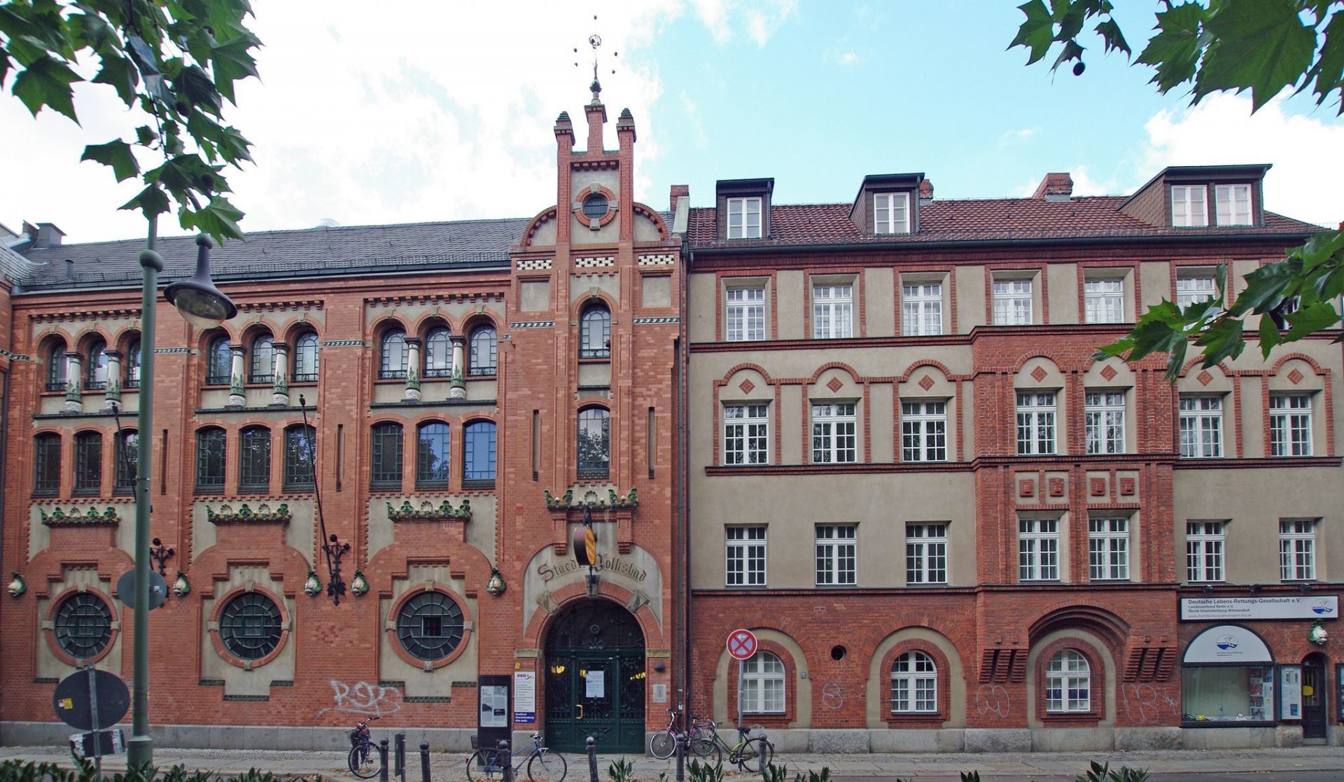 1898Altes_bad_charlottenburg_14.10.2011_12-01-01.jpg