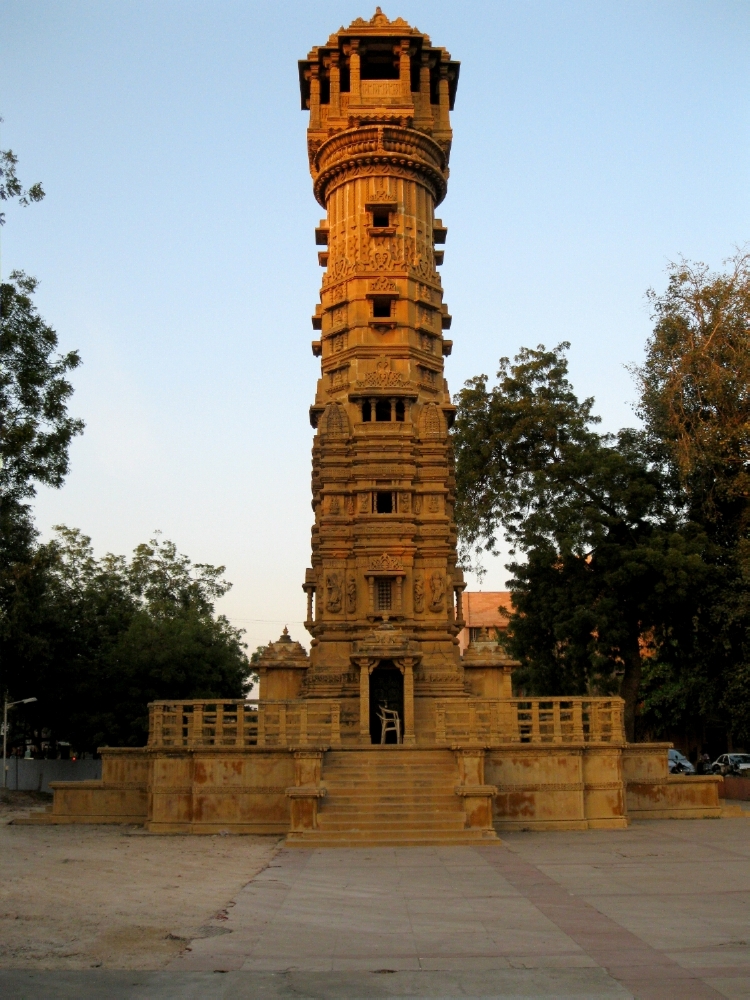 19 1848 uelг джайн тот жеуджаратLandmark,_huteesing_temple,_anupam_jana.jpg