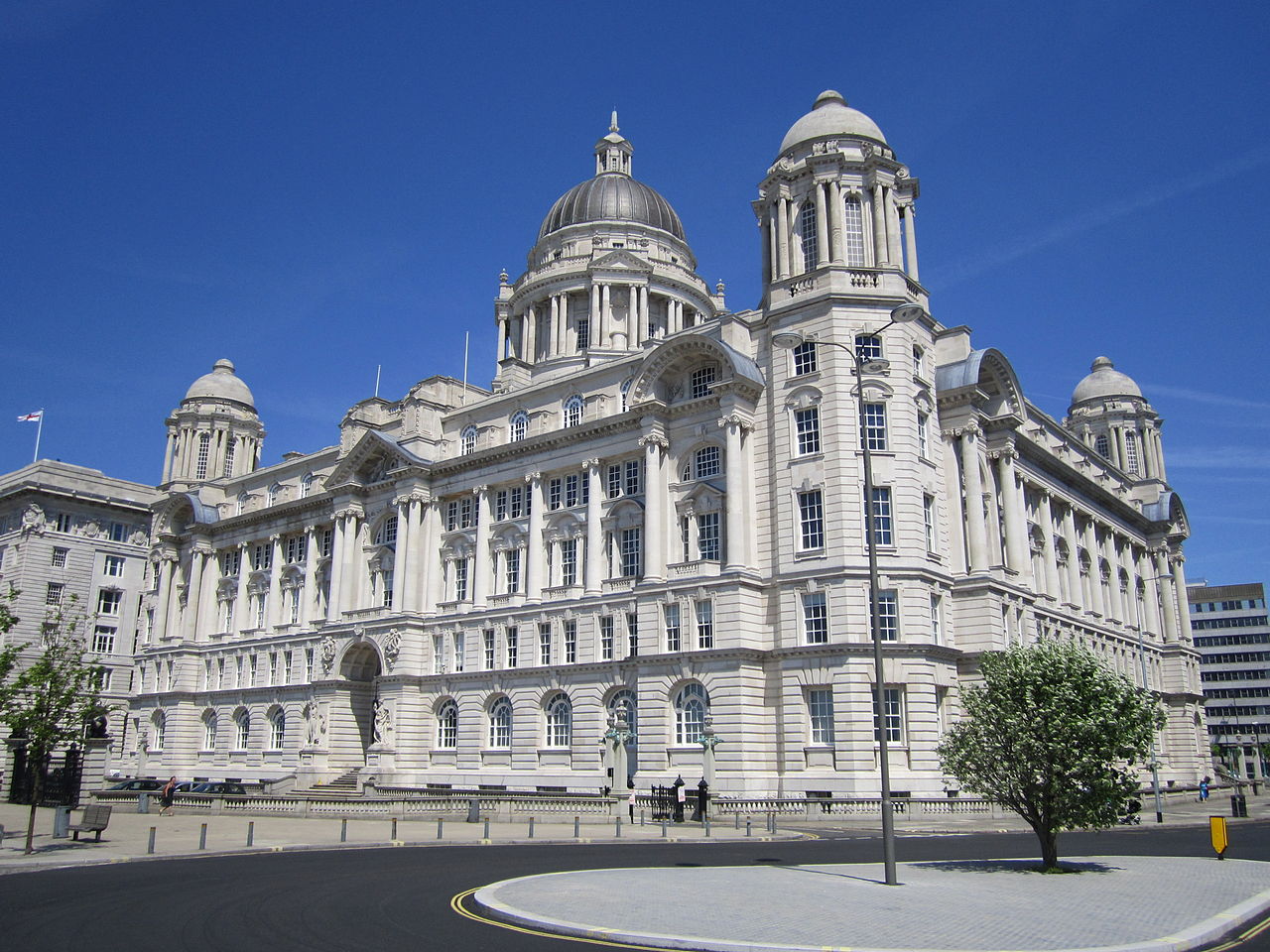 1907 анг-Port_of_Liverpool_building_-_2012-05-27_(5).JPG